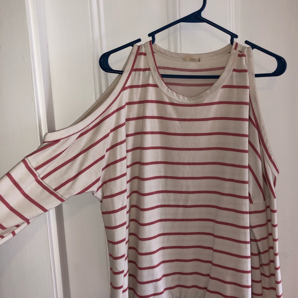 Tobi cold shoulder sweatshirt
